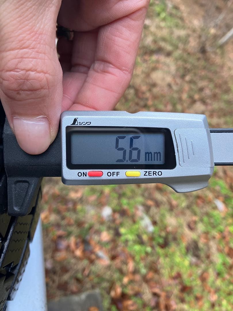 プロボックス 純正ホイール＋ちょい太スタッドレスタイヤ 純正キャップ付き