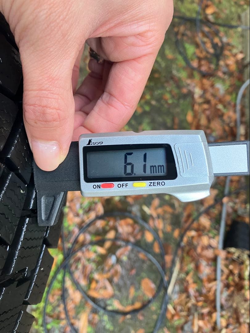 プロボックス 純正ホイール＋ちょい太スタッドレスタイヤ 純正キャップ付き