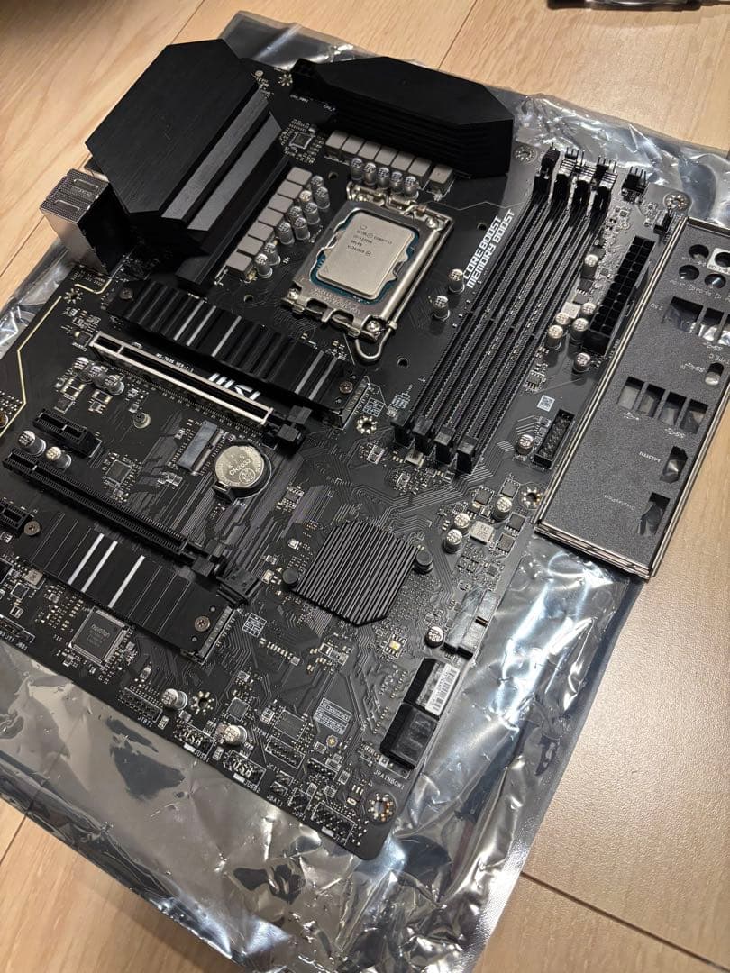 Intel Core i7-12700K CPU & MSI Z690 マザボ