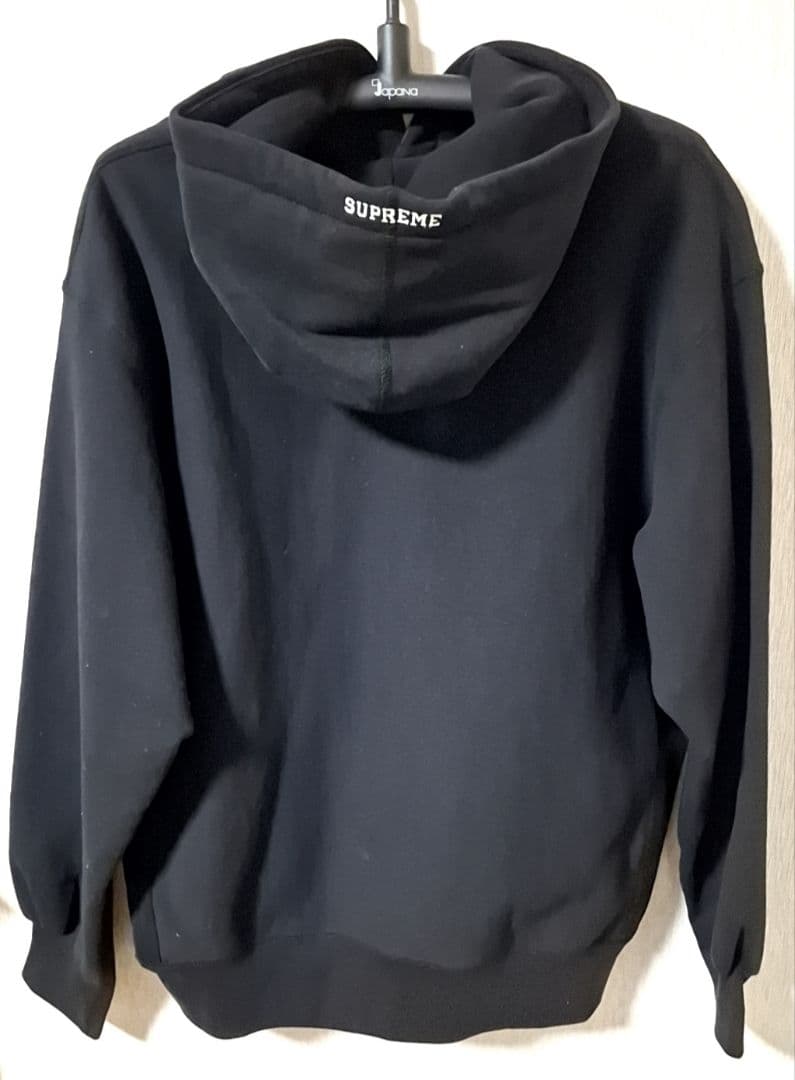 正規品 Supreme ブラック フード付きトレーナー