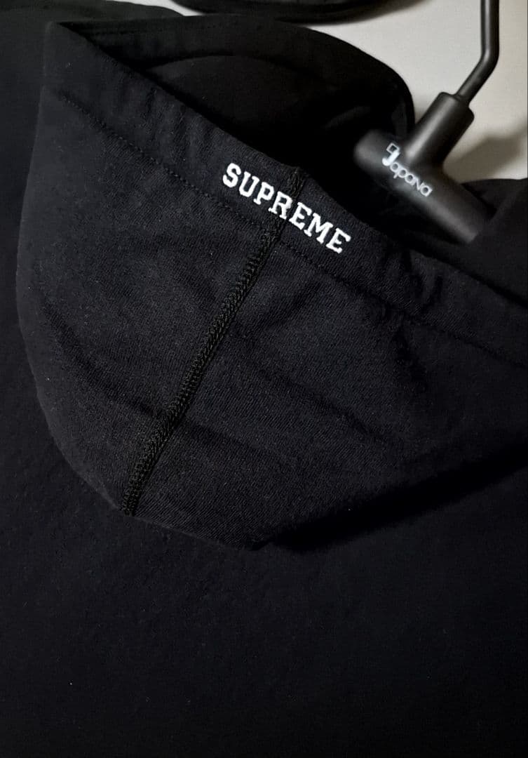 正規品 Supreme ブラック フード付きトレーナー