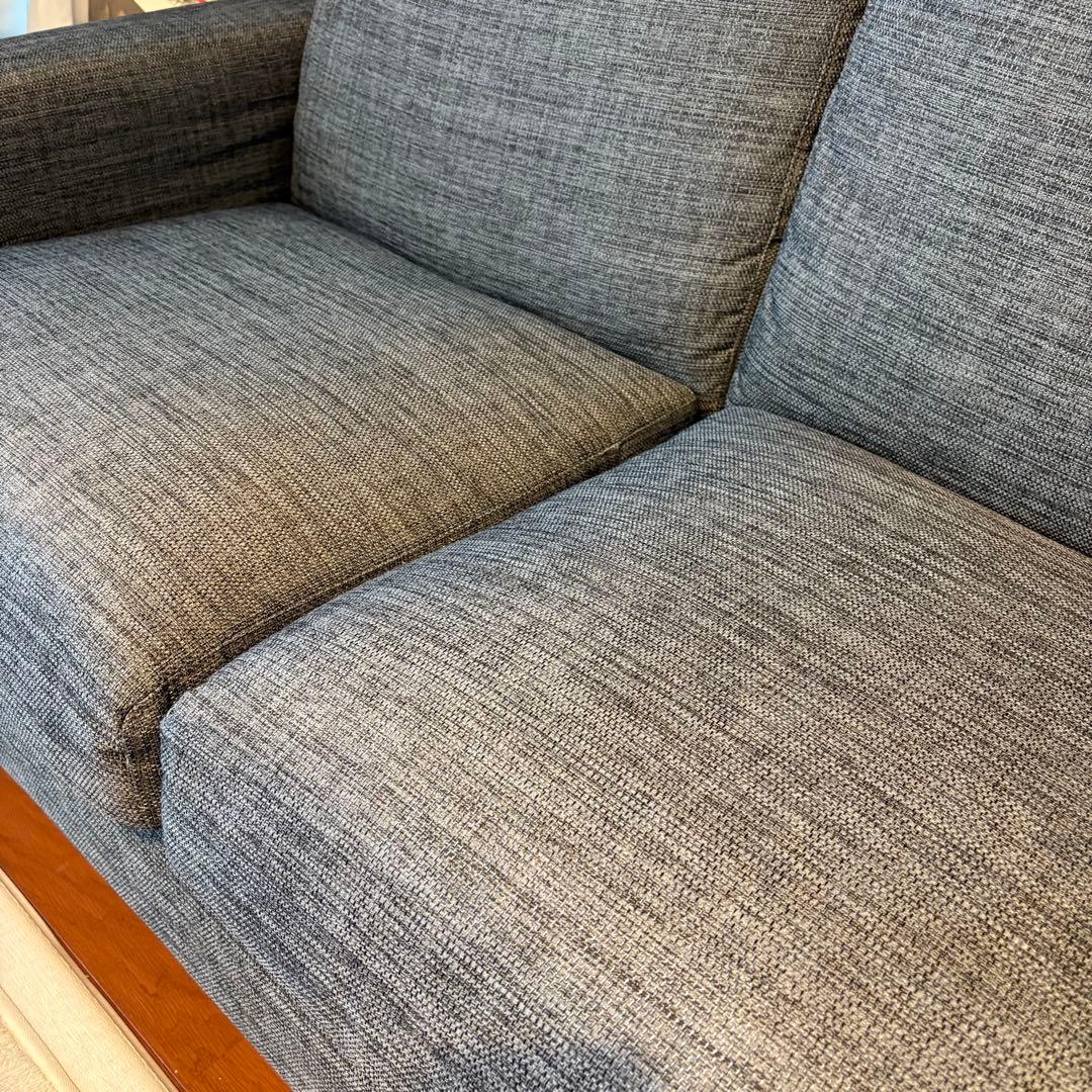 ニトリ2人掛け布張りソファ