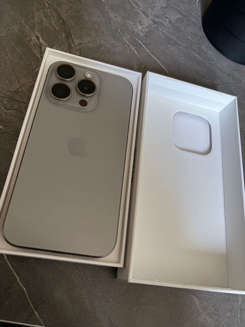 Apple iPhone 15Pro 256GB SIMフリー 美品 箱あり