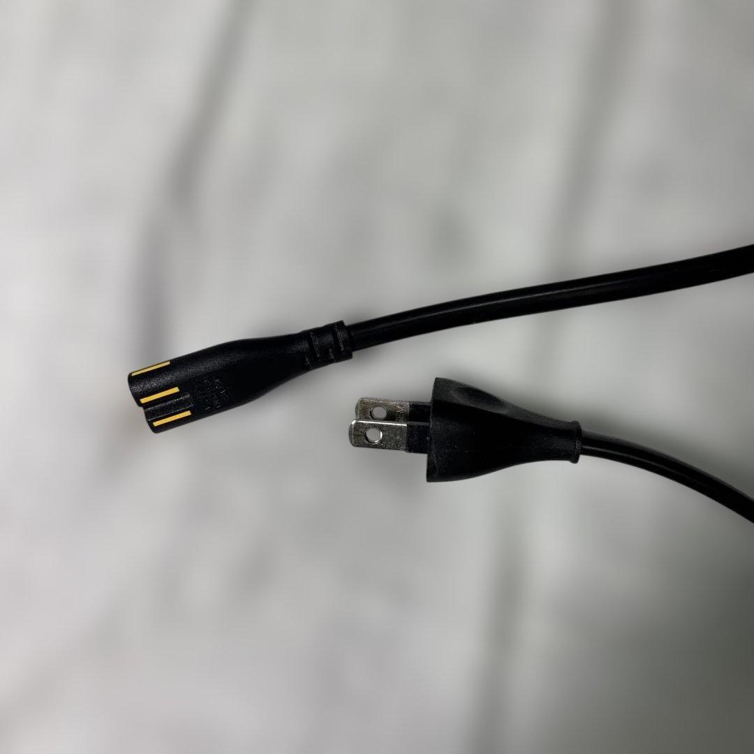 エプソン EF-12プロジェクター ヤマハスピーカー搭載 使用時間555h