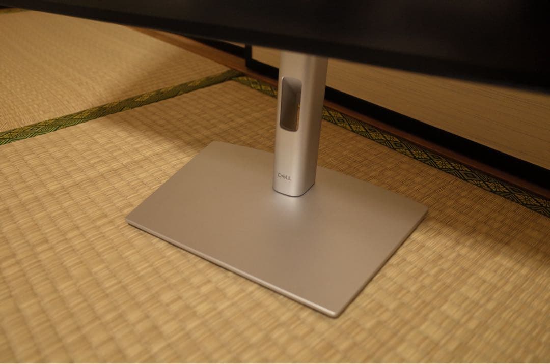 Dell 27 4kモニター U2723QE Type-C PD給電、ハブ機能