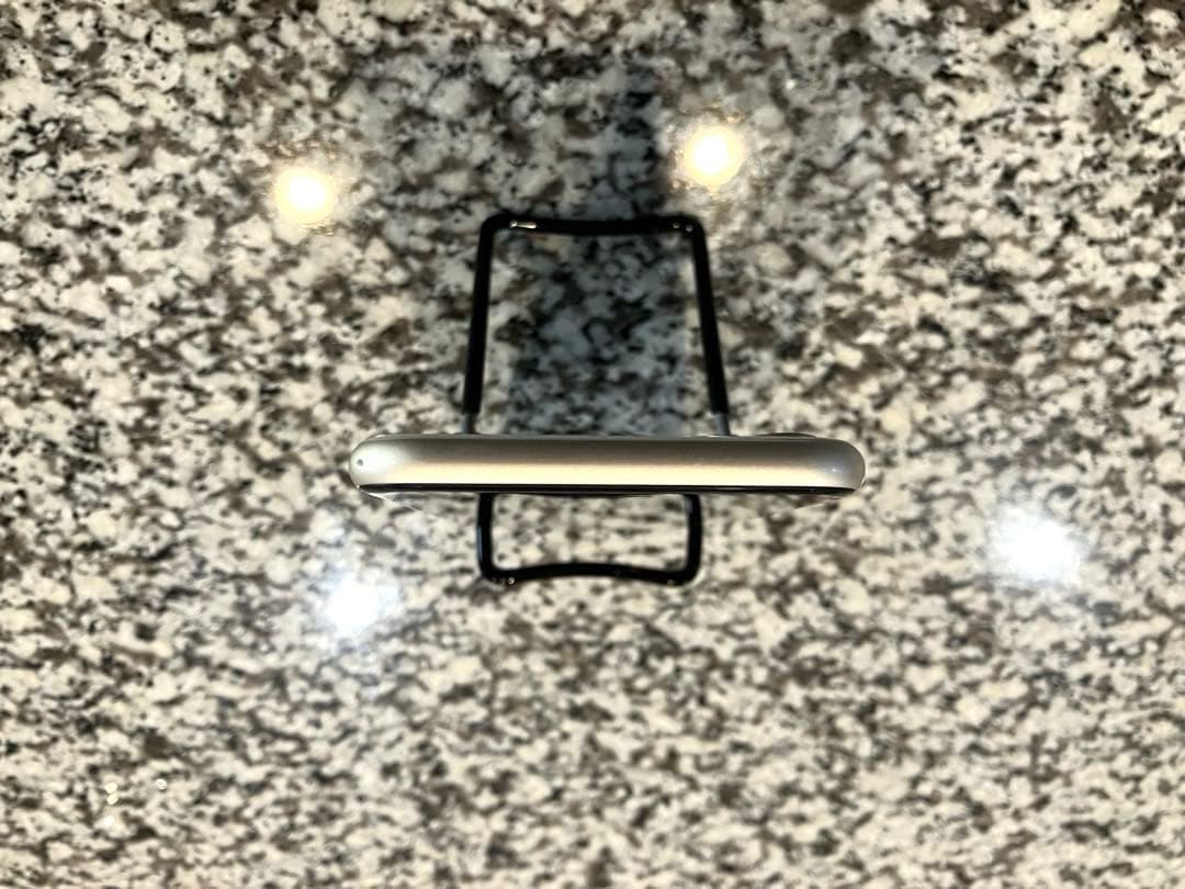 【美品】iPhone se 第3世代 128GB SIMフリー 箱付き