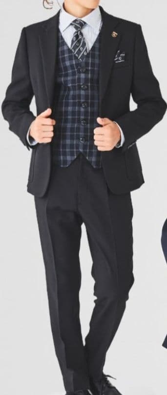 か*ん様 子供140 黒フォーマルスーツ(ベストあり)　セットCHPOIN