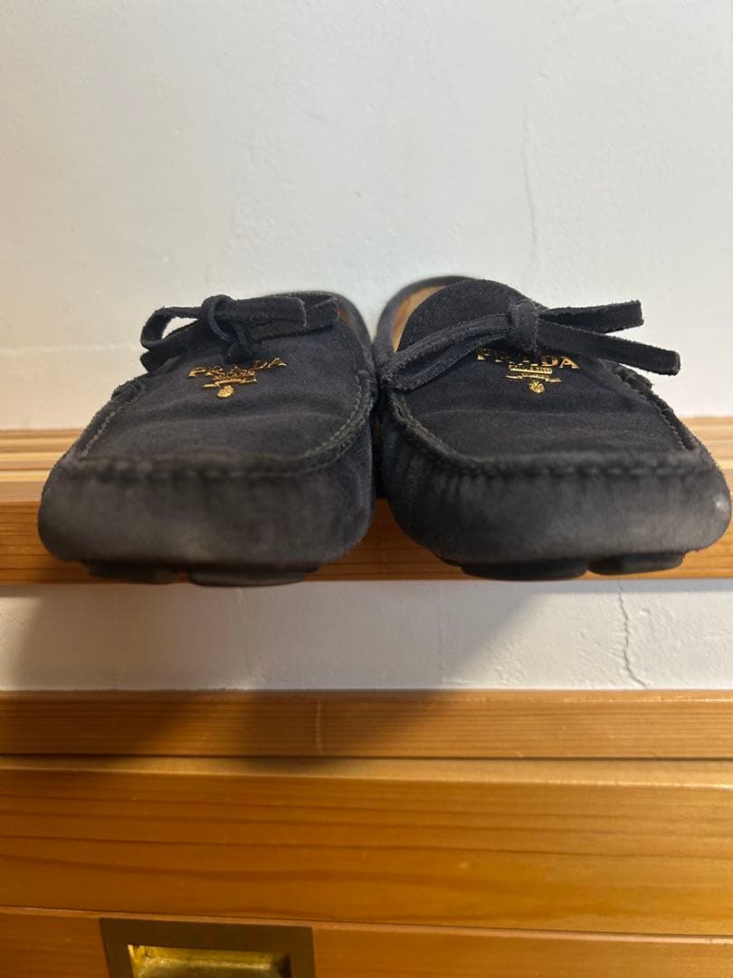 PRADA ネイビー スエード ローファー