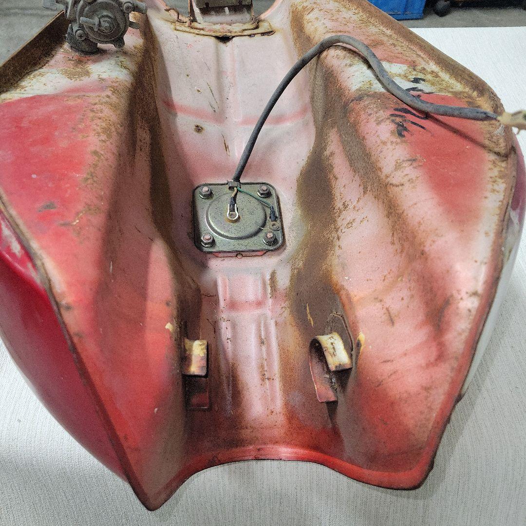 HONDA　CBX400F　タンク