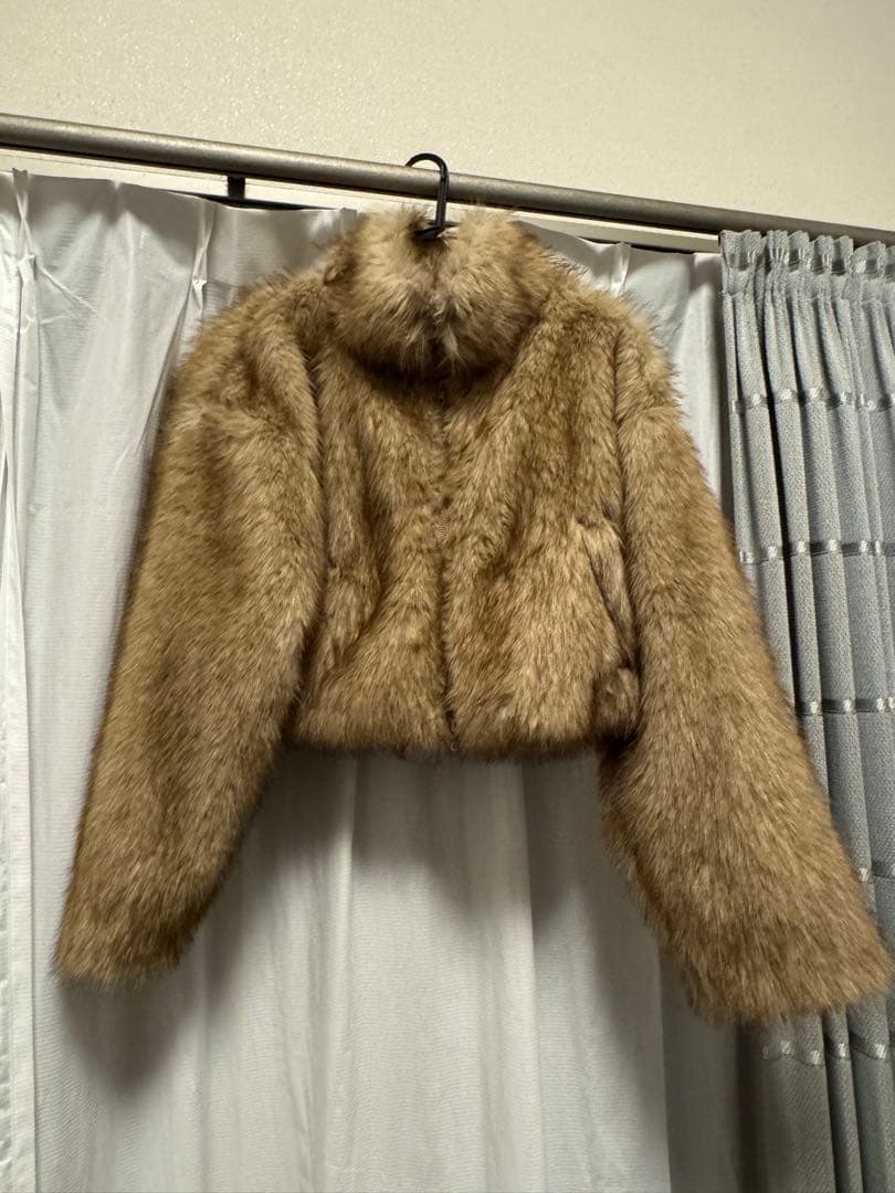 EMODA ベージュ ファーショートジャケット