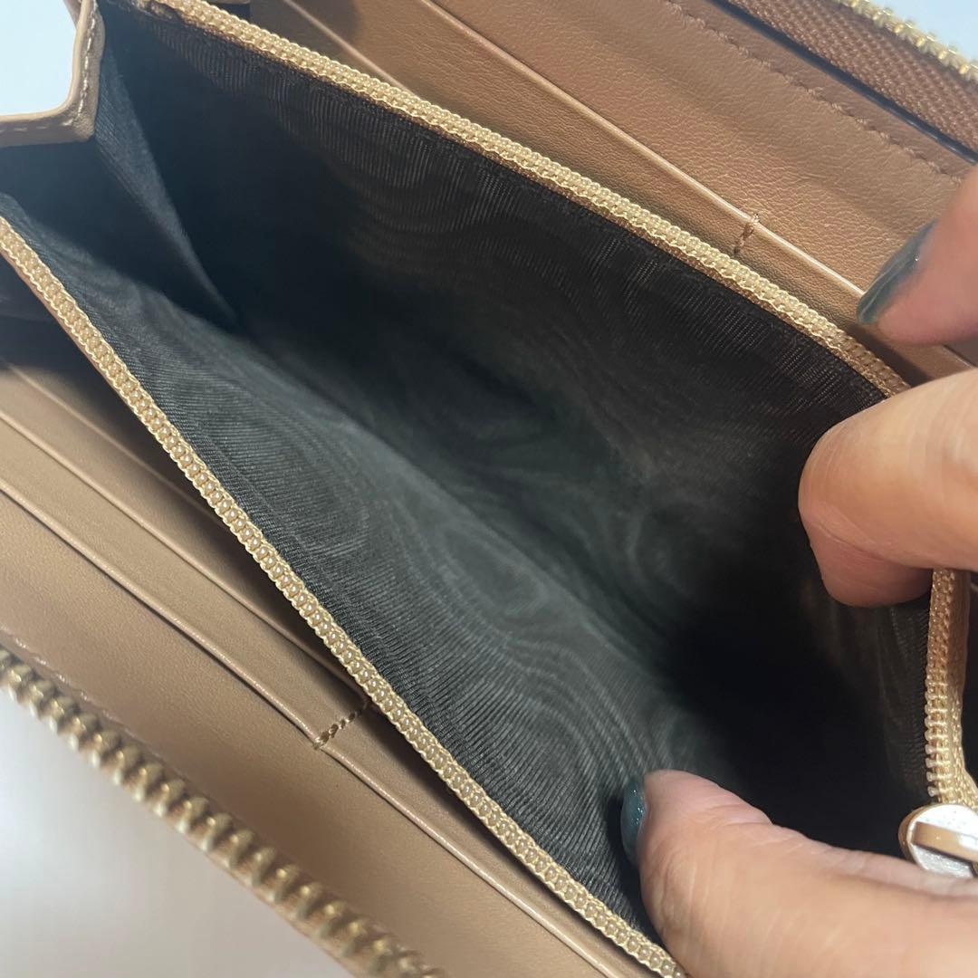 グッチ　長財布　ラウンドジップファスナー　ピンクベージュ　型押し　マイクロシマ