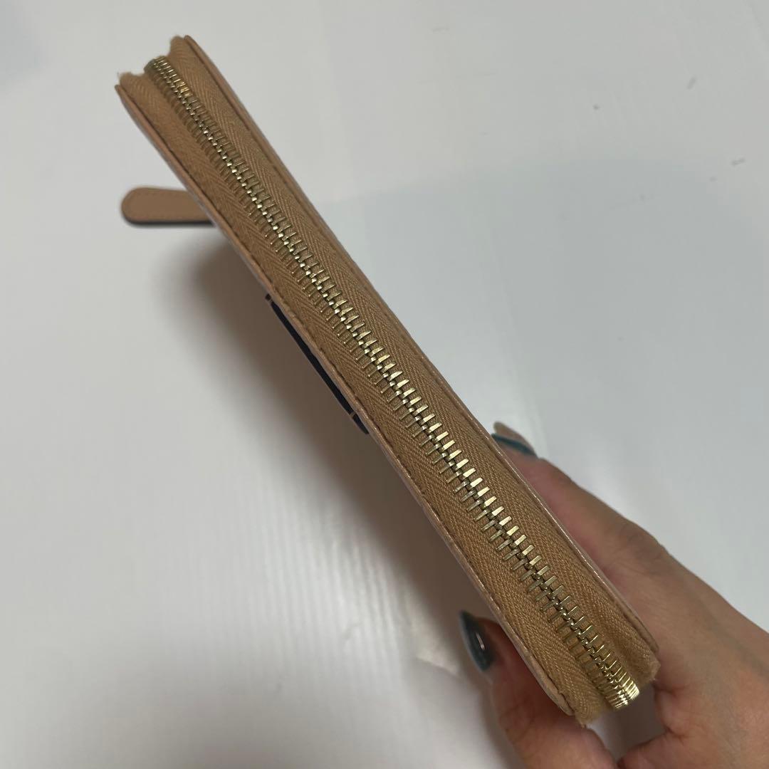 グッチ　長財布　ラウンドジップファスナー　ピンクベージュ　型押し　マイクロシマ