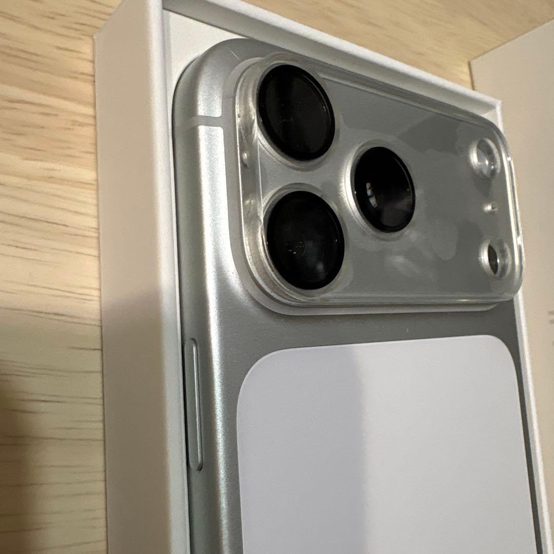 iPhone17ProMAX 美品