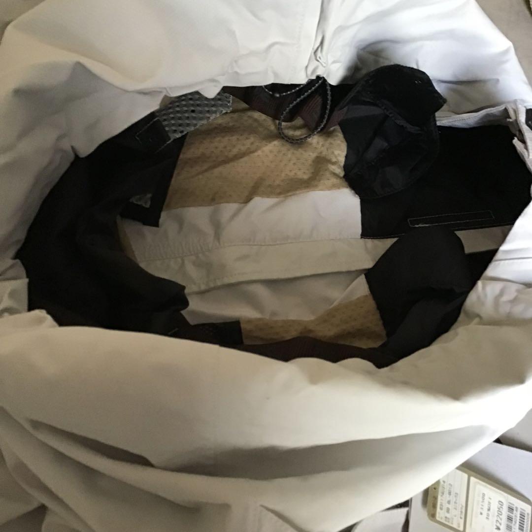 【新品・未使用】ゴールドウィン　スキーウェア　ジャケット　オフホワイト　L