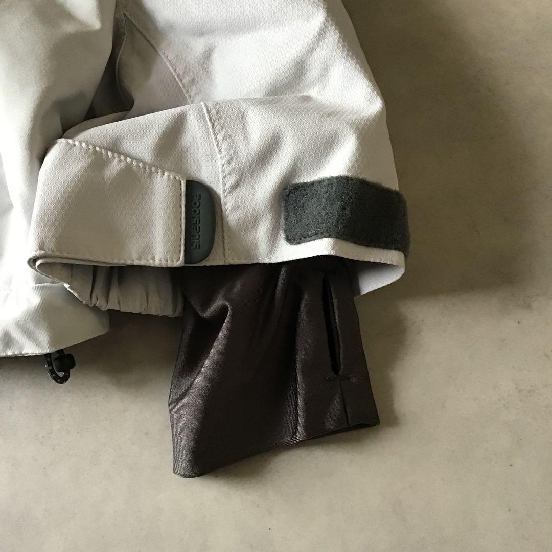 【新品・未使用】ゴールドウィン　スキーウェア　ジャケット　オフホワイト　L