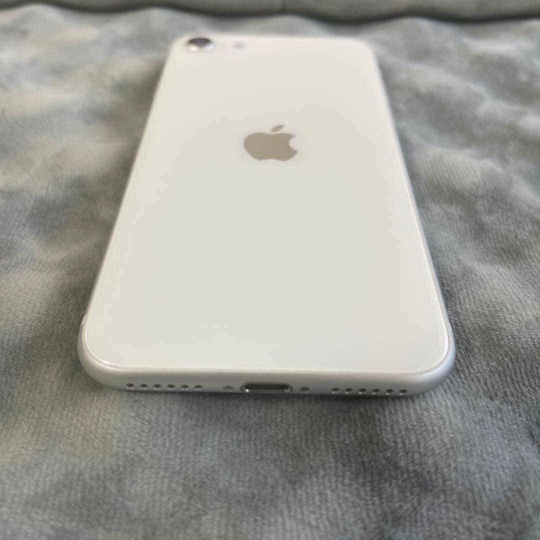 iPhoneSE (第2世代) ホワイト SIMフリー バッテリー最大容量83%