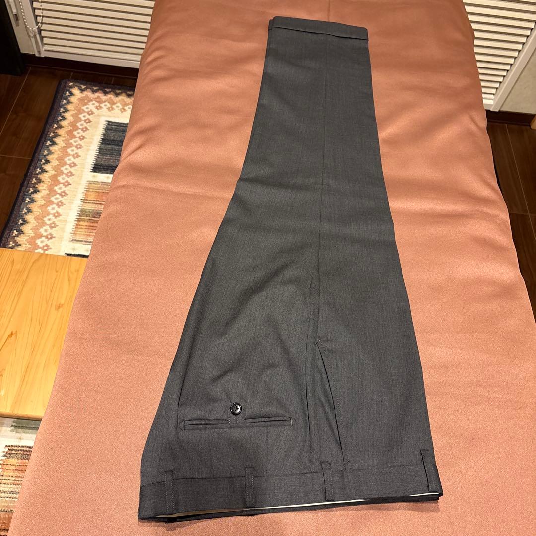 グレー ビジネススーツ