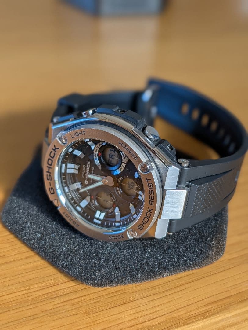 最安値　G-SHOCK デジタル腕時計 ブラック/シルバー