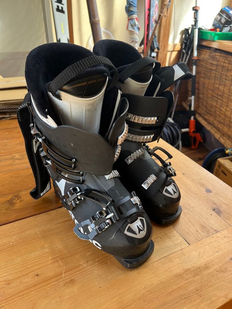 アトミック　Atomic Hawx magna 80 25 25.5