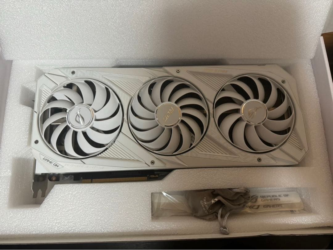 グラフィックボード・グラボ・ビデオカード ASUS ROG STRIX GeForce RTX 3070 8GB