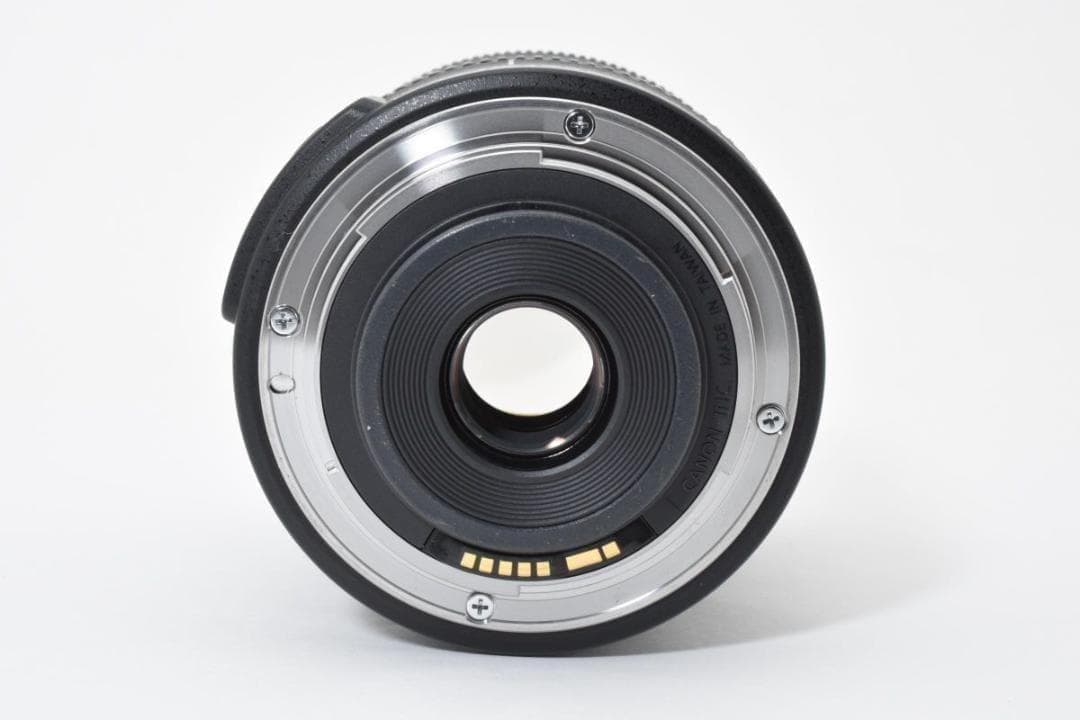 Canon EF-S 18-135mm 3.5-5.6 IS STM レンズ