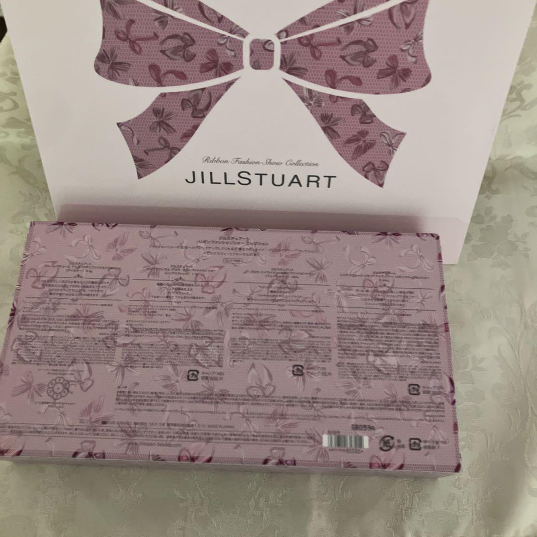 2025 JILLSTUARTリボンファッションショーコレクション