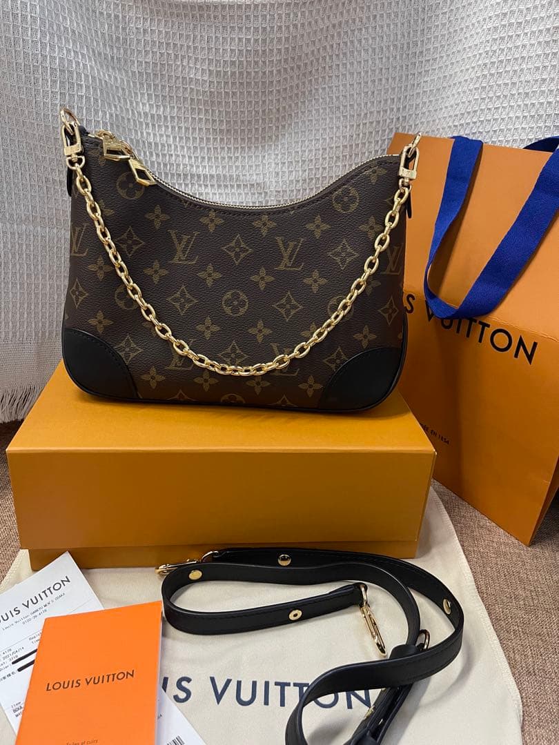 年末年始価格【実写画像】モノグラム ショルダーバッグ