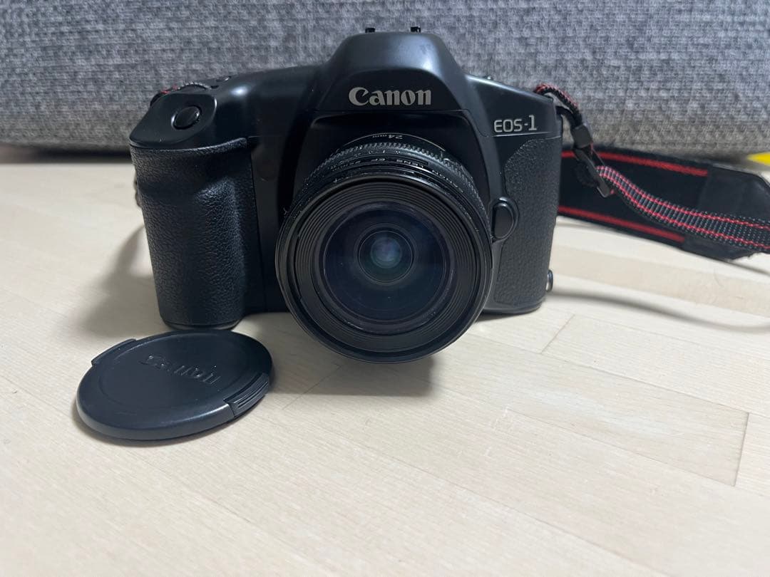 Canon EOS-1 EF 24mm F2.8レンズ付き！