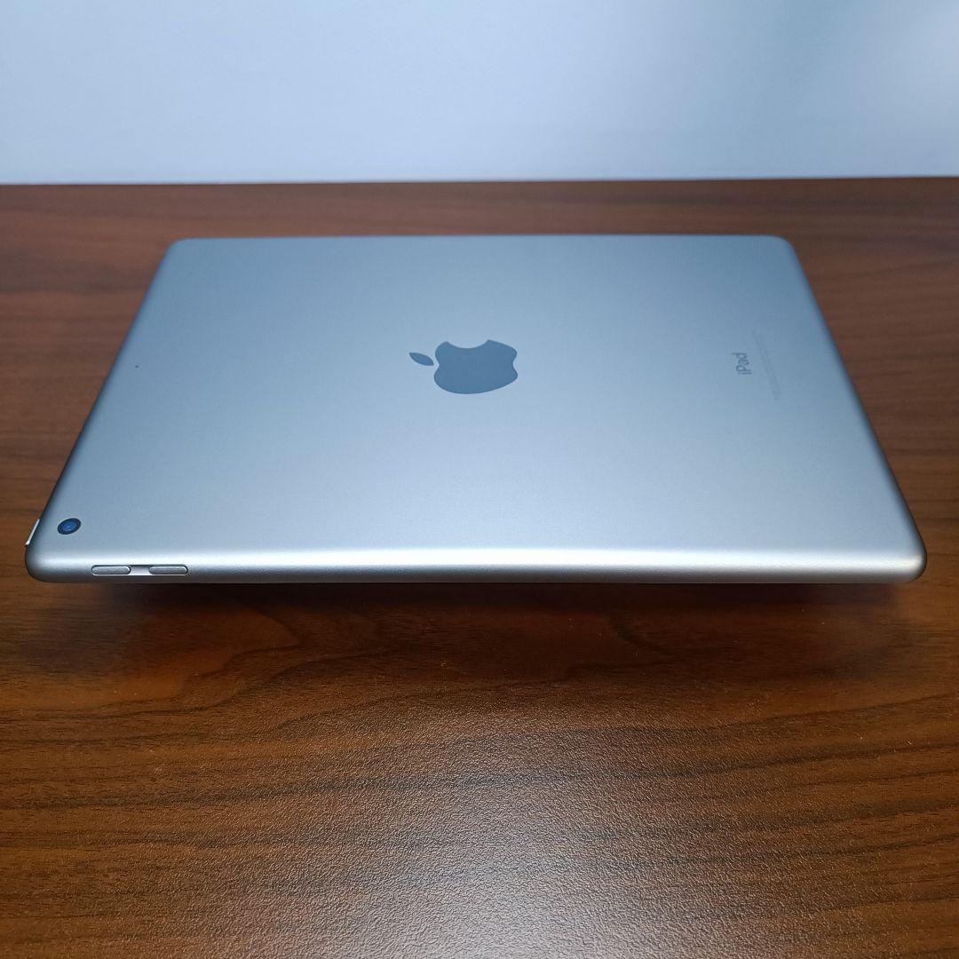 (美品) iPad 9.7 第6世代 WiFi 32GB キーボード付き