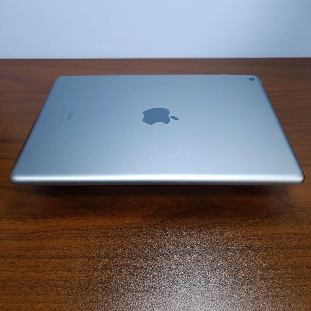(美品) iPad 9.7 第6世代 WiFi 32GB キーボード付き