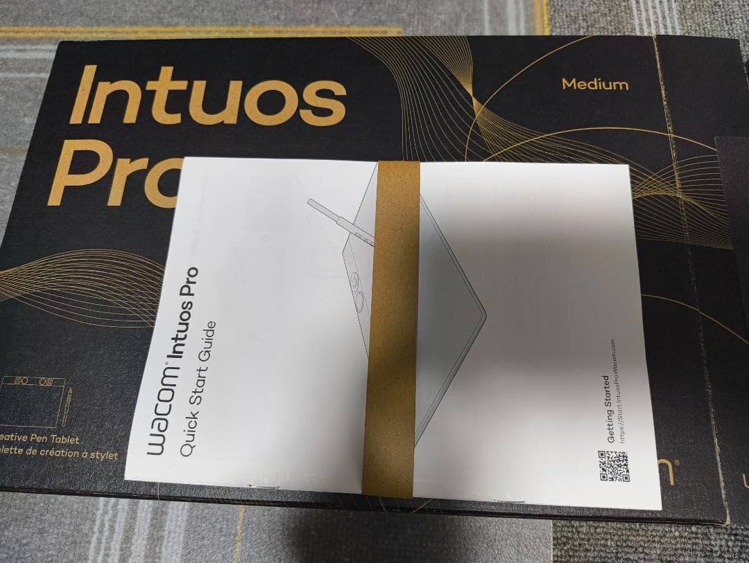 Wacom Intuos Pro Medium ペンタブレット 本体