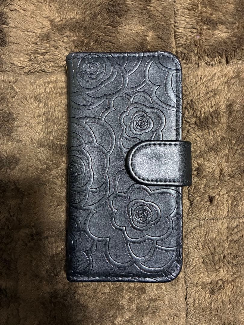 【極美品】iPhone12 ホワイト64GB 付属品未使用完備 ケース未使用付