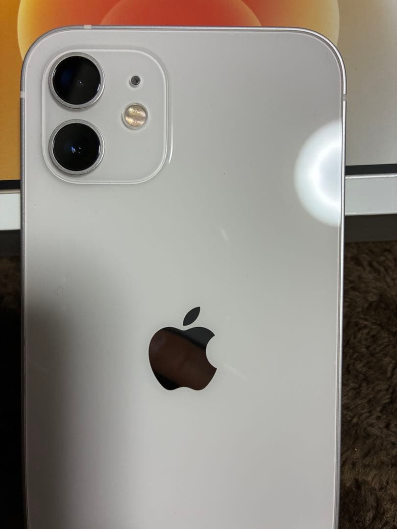 【極美品】iPhone12 ホワイト64GB 付属品未使用完備 ケース未使用付