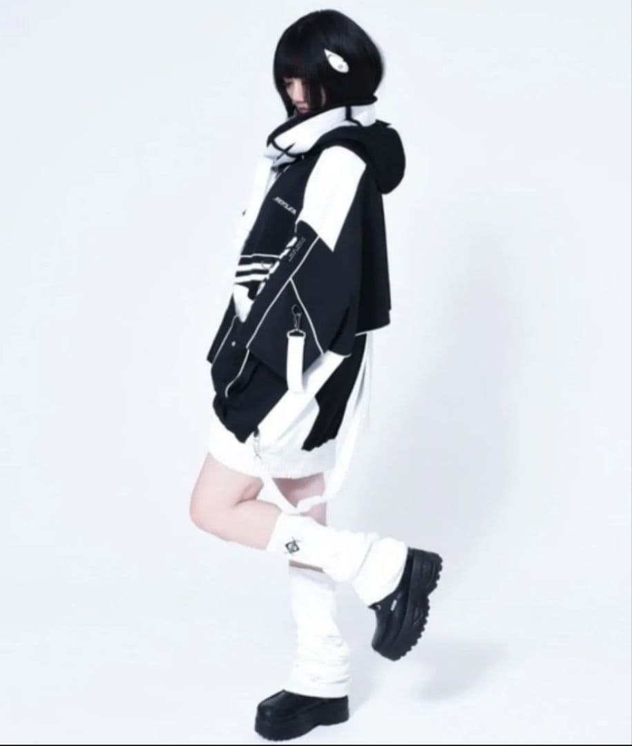 如*月様 REFLEM 　レフレム　パーカー