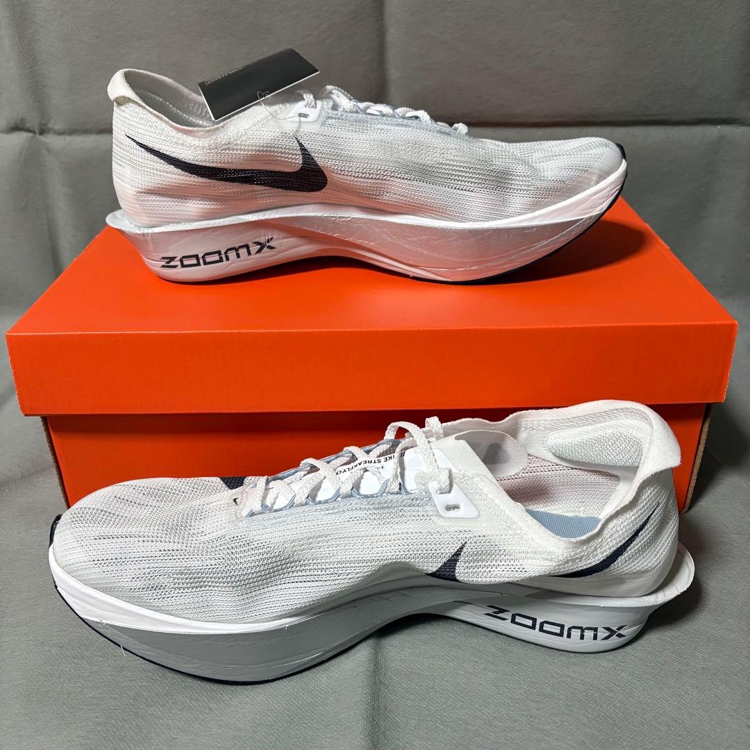 ナイキ　ストリークフライ2 ホワイト　ブラック　白　黒　ランシュー　26.5