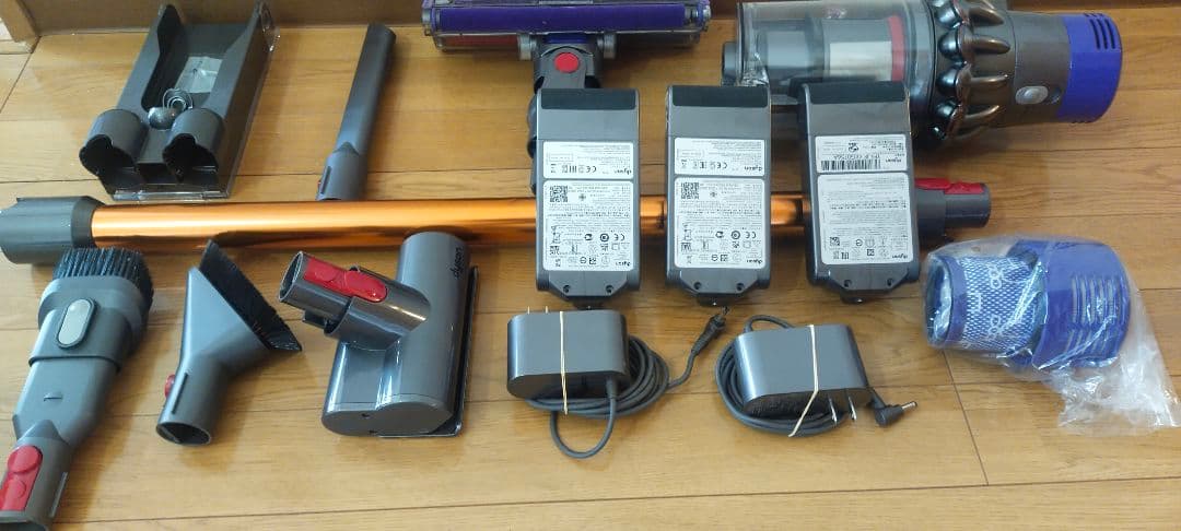 Dysonダイソン SV12　新品バッテリー２個