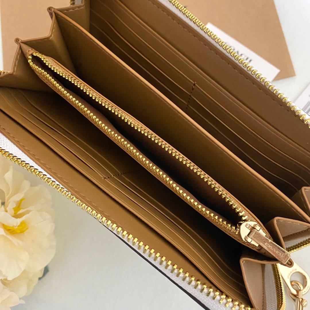 新品　正規品☆COACH コーチ　長財布　 ホワイト　シグネチャー 　長財布