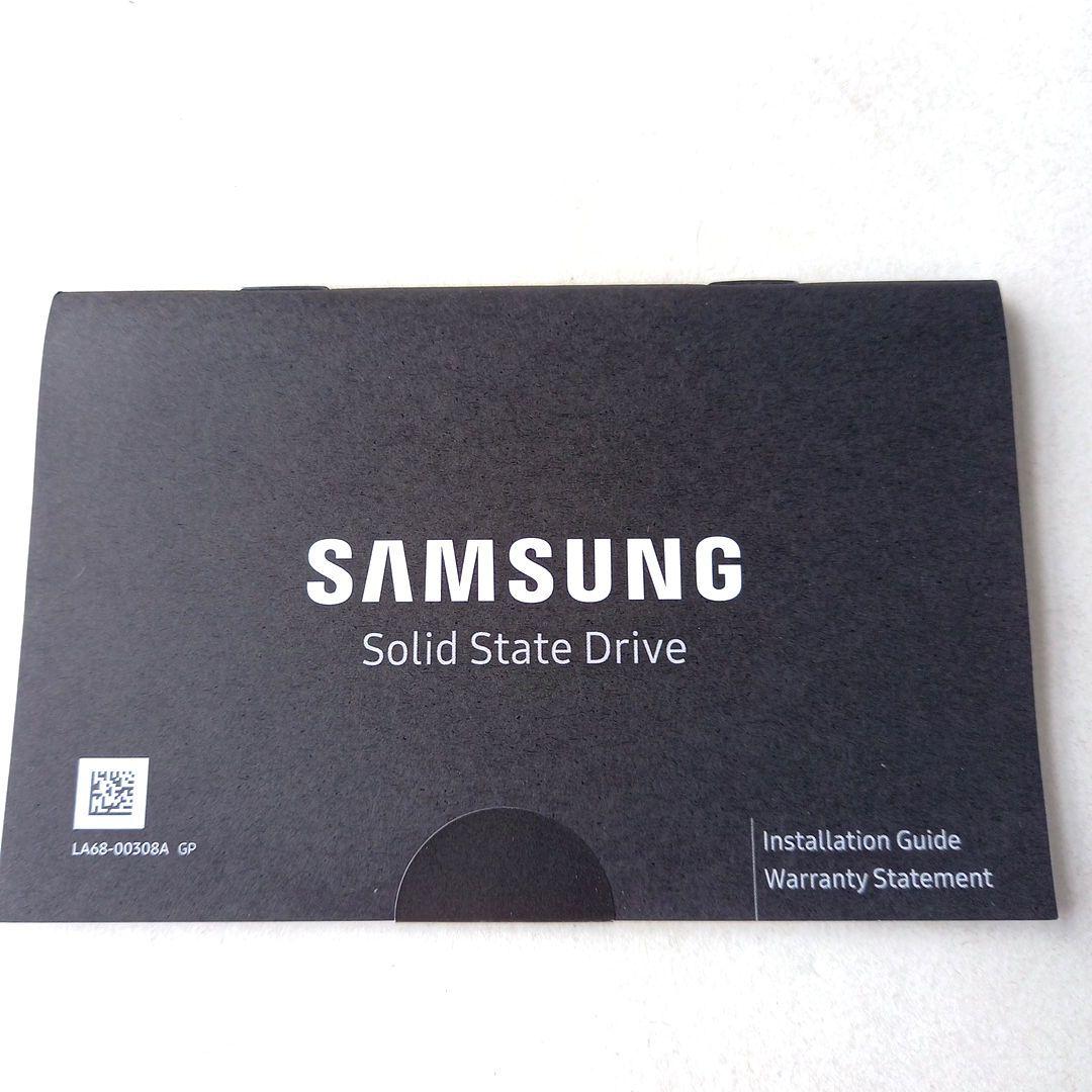 【新品未使用品】　Samsung 860 EVO 1TB SATA 2.5インチ