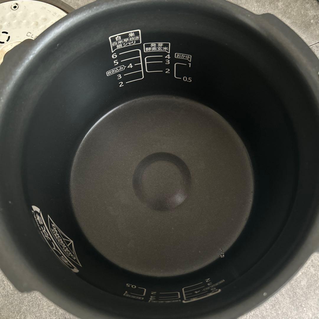 CUCHEN Premium 5.5合炊飯器