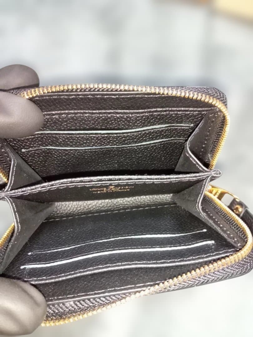 LOUIS VUITTON ケース・小銭入れかなり綺麗な商品