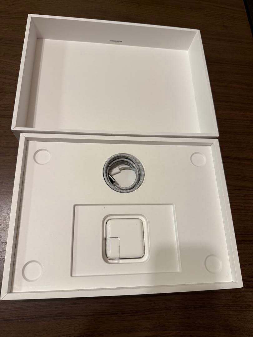 MacBook本体 MacBookAir/M2/13.6inch/8GB/SSD256GB