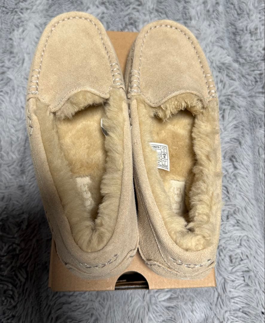 【新品未使用】UGG Ansley マスタードシード　モカシン