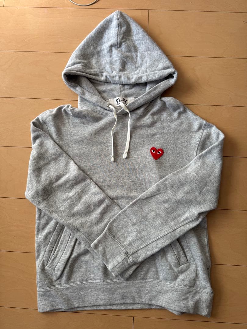 COMME des GARCONS ハートワッペンロゴパーカー 入手困難