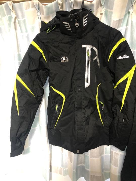 エレッセ　ellesse スキーウェア　上下セット　Ｌサイズ