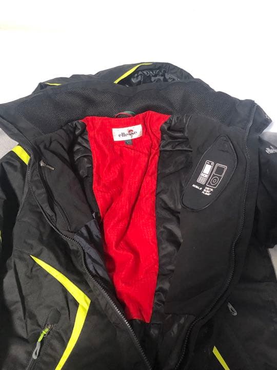 エレッセ　ellesse スキーウェア　上下セット　Ｌサイズ