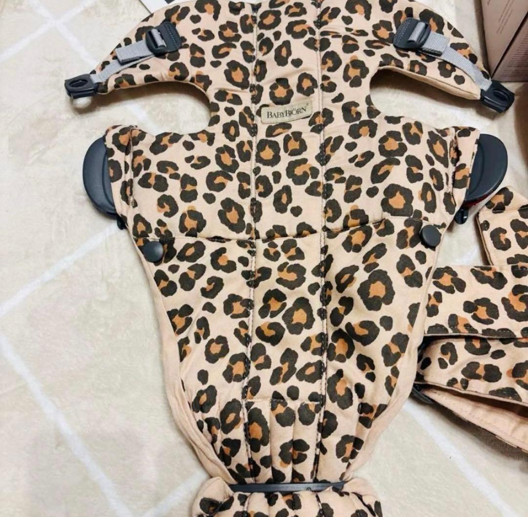BABYBJÖRN ベビーキャリア　MINI レオパード柄　抱っこ紐　ヒョウ柄