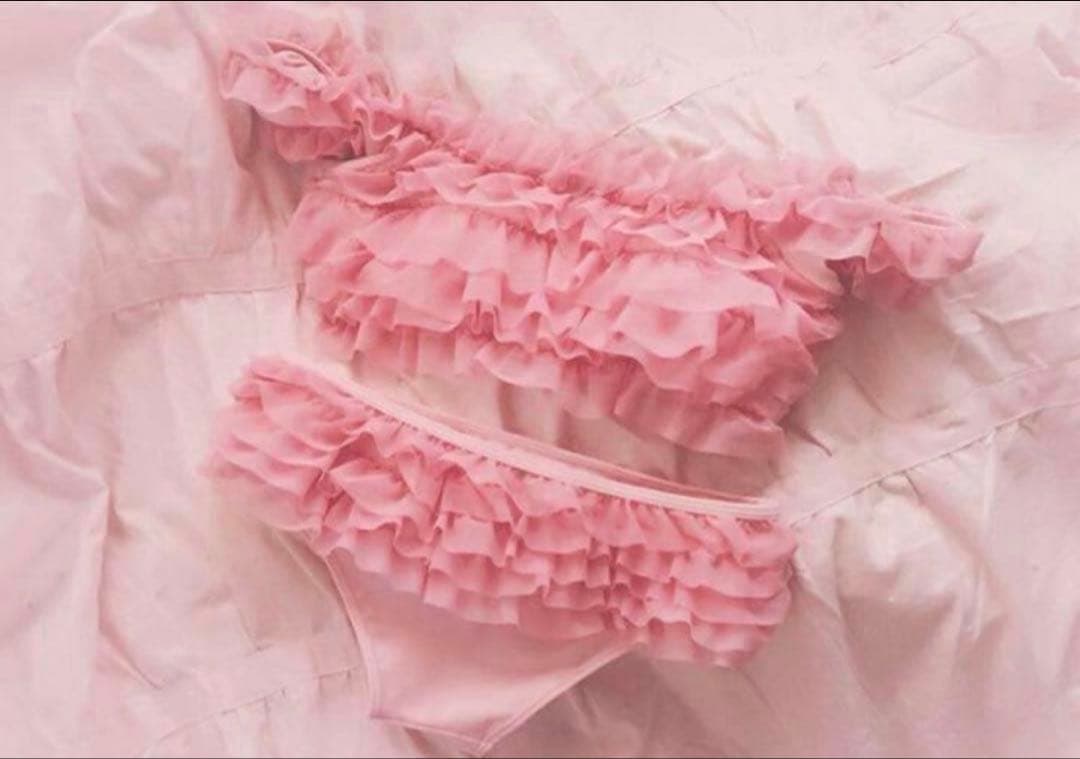 Pui　フリルビキニ 水着 吉田朱里さん着用