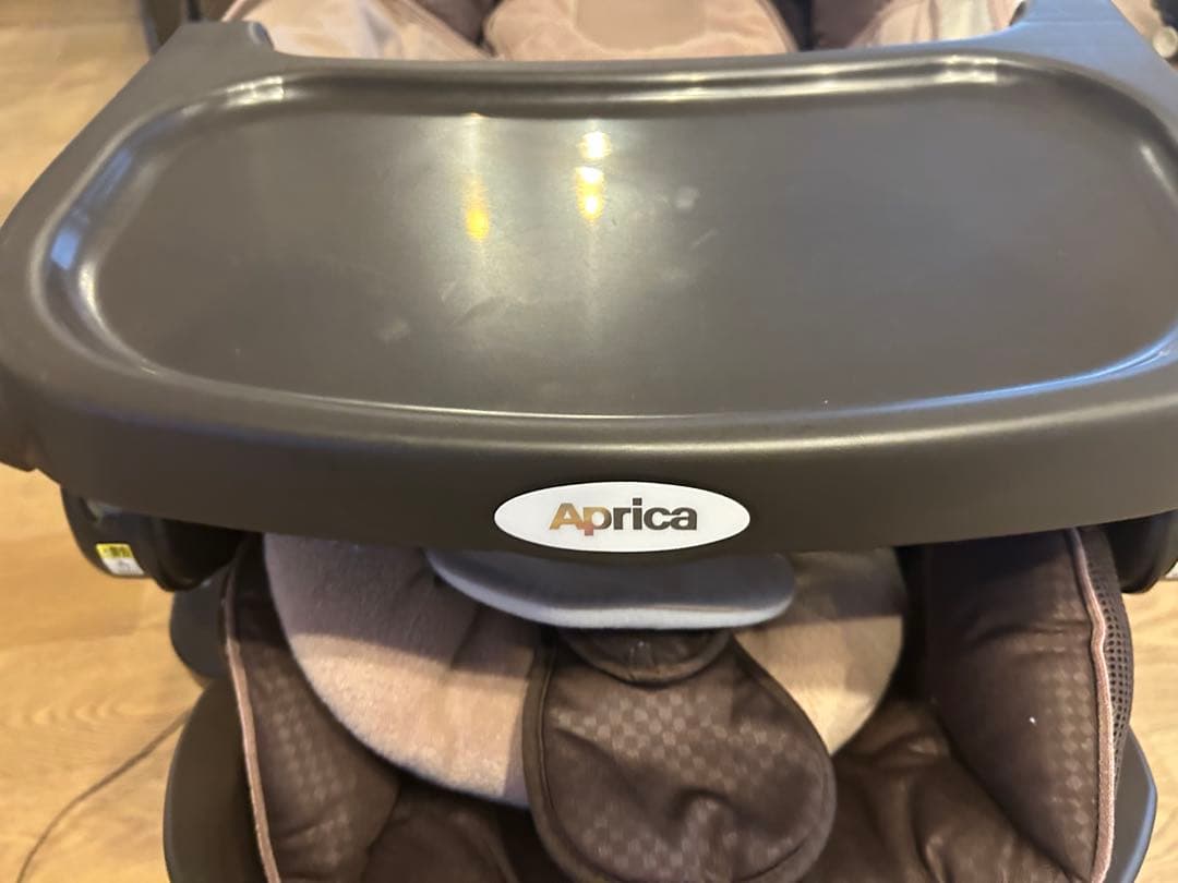 ユラリズム　オートプラスDX　ハイローチェア　アップリカ　電動