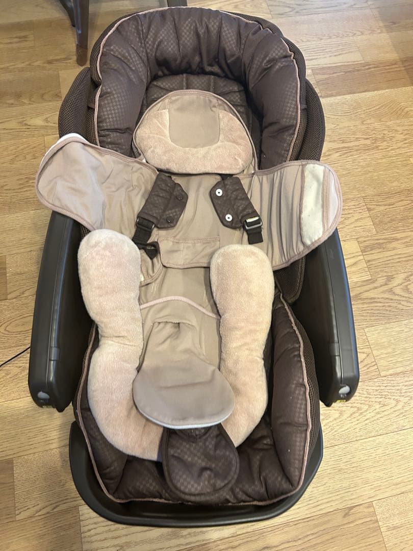 ユラリズム　オートプラスDX　ハイローチェア　アップリカ　電動