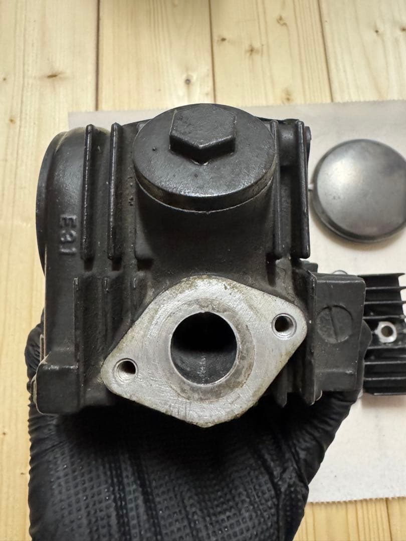 カブ90 純正シリンダーヘッド　HA02E